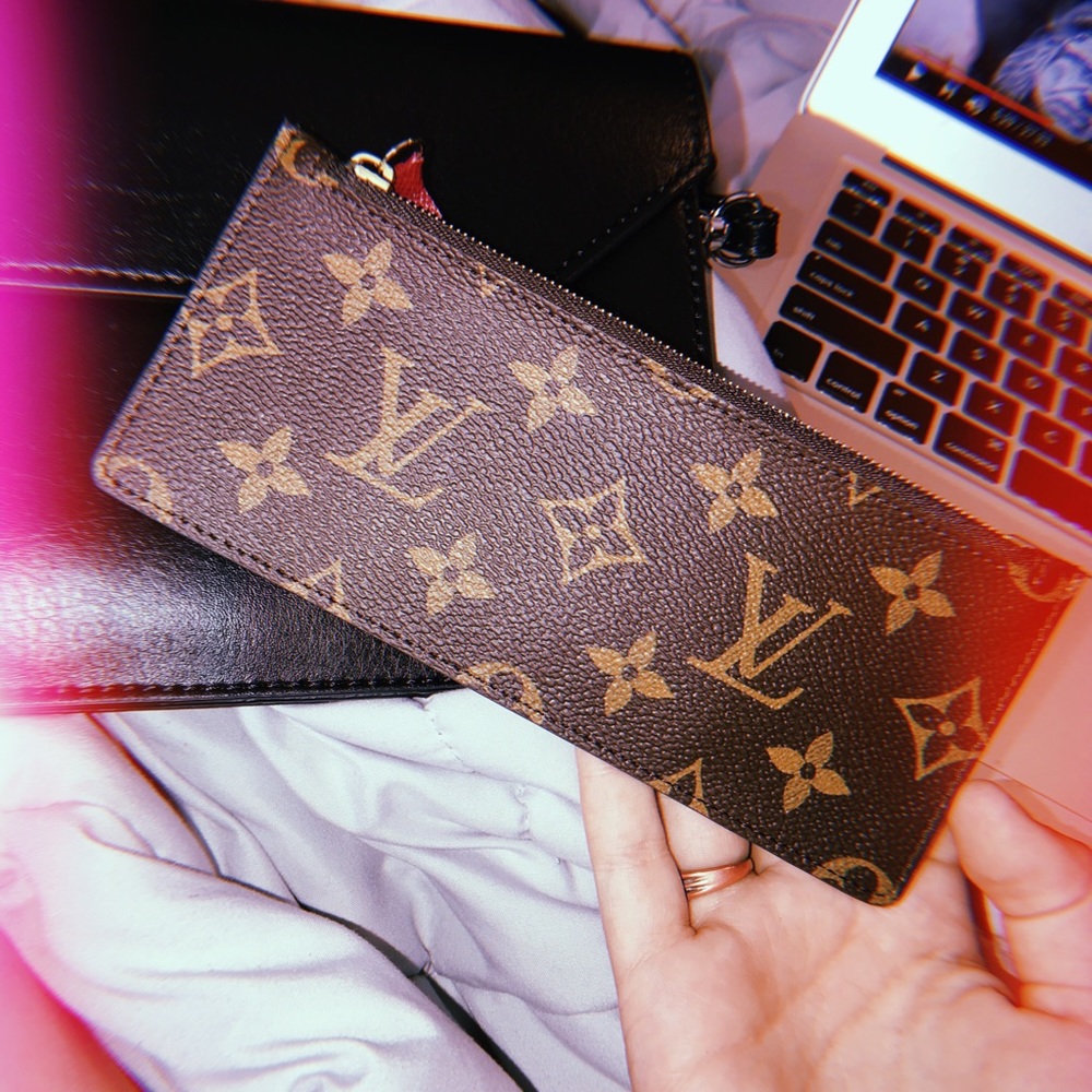 AUTHENTIC louis vuitton pouch